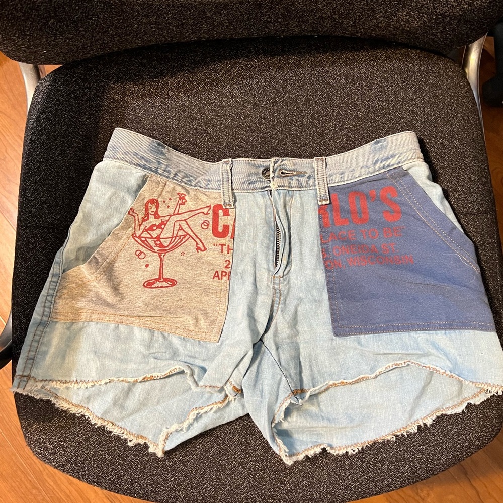 Patch Jean shorts